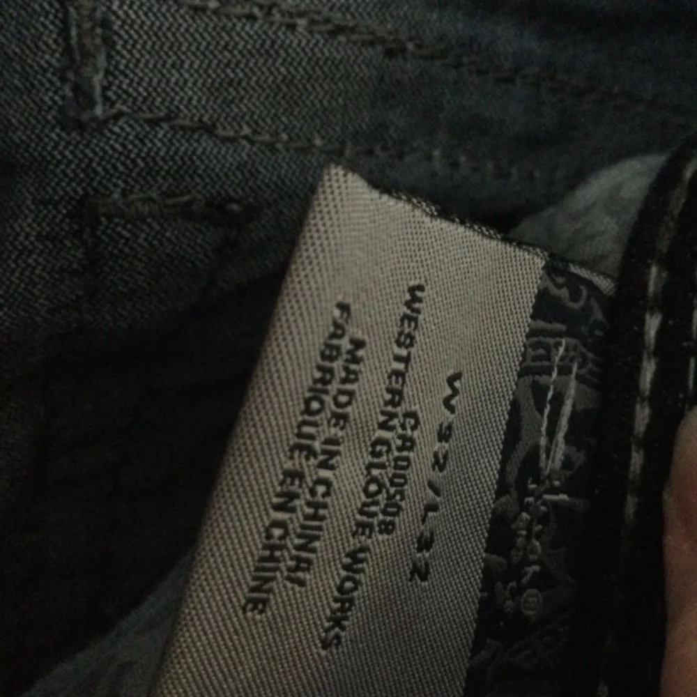 Silver Jeans - Picture 8 of 9